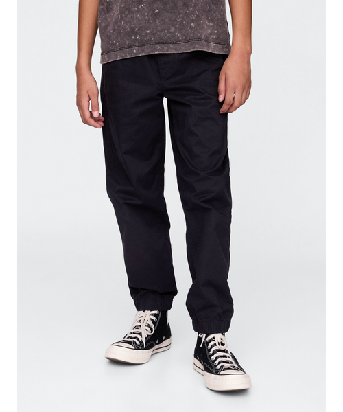 GAP（ギャップ）の「エブリディ ジョガーパンツ（キッズ）（チノパンツ・キッズ・グリーン/ベージュ/ネイビー/ブラック・150cm/160cm/140cm/130cm/120cm/110cm）」の2枚目の写真