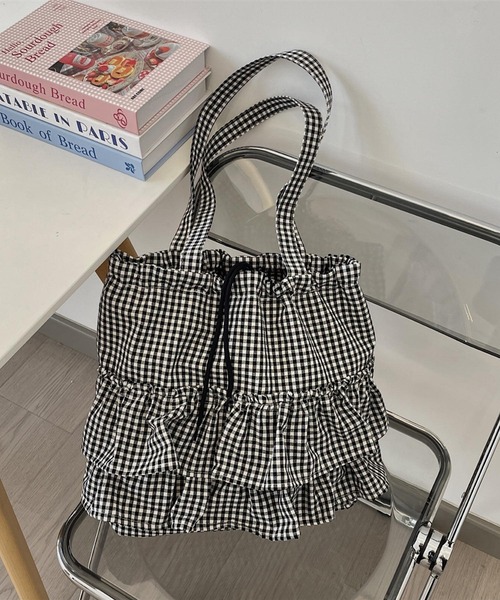 VIBGYOR(ヴィブジョー)の「Mignonjour/フリルチェック柄トートバッグ M2790(トートバッグ・レディース・レッド/グリーン/ブラック/イエロー・FREE)」の2枚目の写真