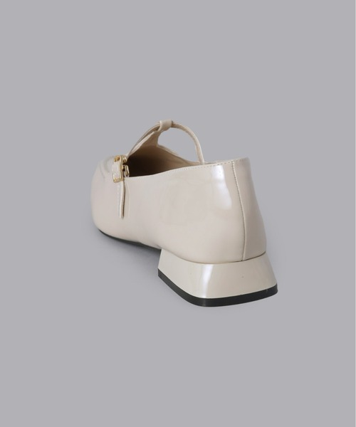 Olu.（オルドット）の「ステッチデザインストラップパンプス（パンプス・レディース・ブラック/ホワイト/キャメル/ボルドー・35/37/39）」の16枚目の写真