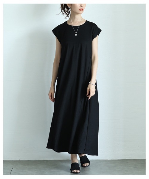 Sawa a la mode(サワアラモード)の「接触冷感フレンチスリーブフレアワンピース(ワンピース・レディース・ベージュ/ブルー系/ブラック・FREE)」の17枚目の写真