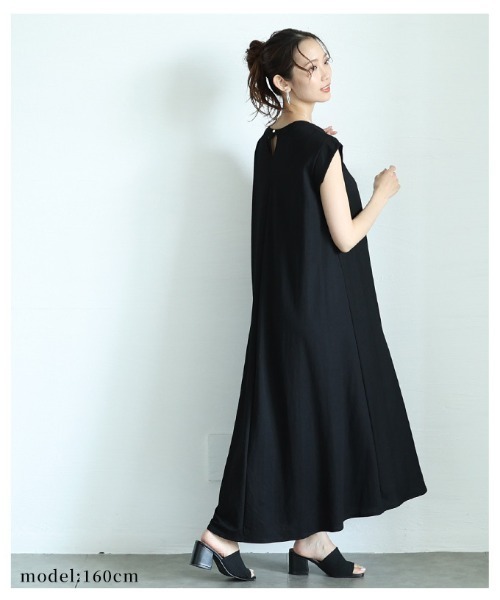 Sawa a la mode(サワアラモード)の「接触冷感フレンチスリーブフレアワンピース(ワンピース・レディース・ベージュ/ブルー系/ブラック・FREE)」の19枚目の写真