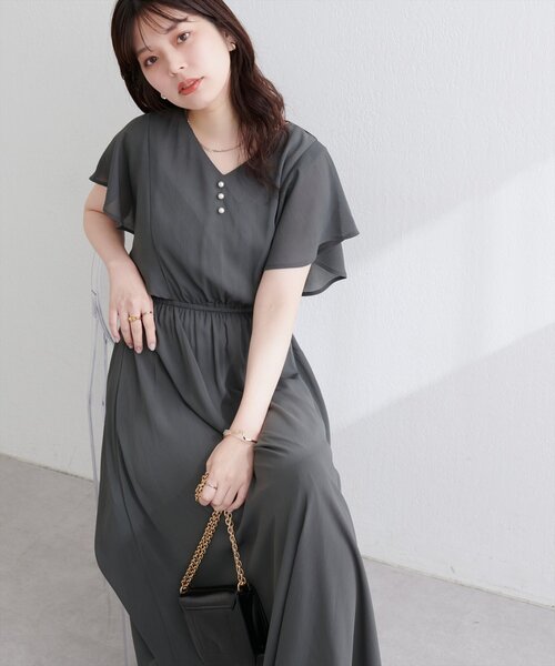 natural couture(ナチュラルクチュール)の「フレア袖Vネックワンピース(ワンピース・レディース・その他1/サックスブルー/ミント/ピンク系その他/チャコールグレー・FREE)」の8枚目の写真