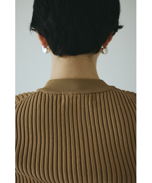 HeRIN.CYE(ヘリンドットサイ)の「Henley neck knit tops ヘンリーネックニットトップス(ニット/セーター・レディース・ブラック/レッド/ブルー/ベージュ・FREE)」の9枚目の写真