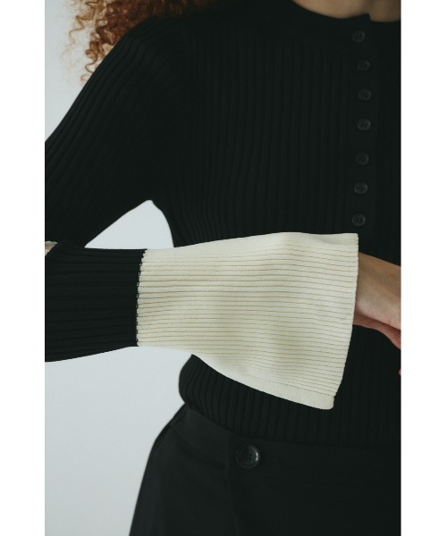 HeRIN.CYE(ヘリンドットサイ)の「Henley neck knit tops ヘンリーネックニットトップス(ニット/セーター・レディース・ブラック/レッド/ブルー/ベージュ・FREE)」の19枚目の写真