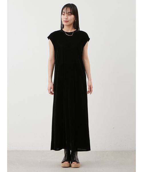 バックシャンフレンチスリーブベロアワンピース（ワンピース）｜Mila