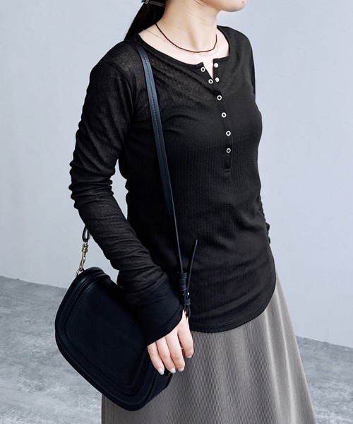 reca(レカ)の「シアーテレコヘンリーネックトップス(Tシャツ/カットソー・レディース・トップグレー/ブラック/アイボリー/ボルドー・FREE)」の10枚目の写真