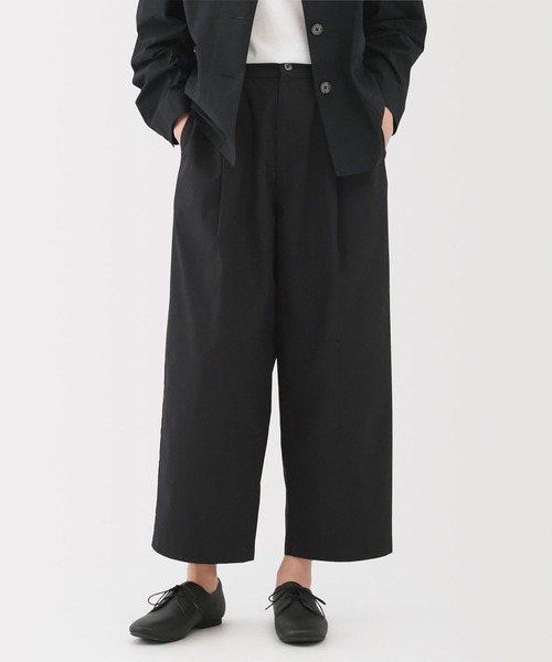 無印良品（ムジルシリョウヒン）の「婦人　乾きやすい　ブロードワイドテーパードパンツ（その他パンツ・レディース・ブラック/ネイビー系/ダークブラウン・S/M/L/XL）」の2枚目の写真