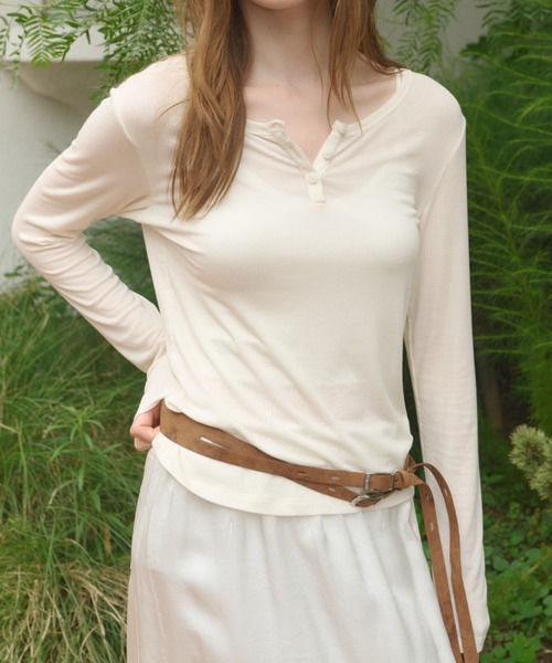 GIUNON(ジウノン)の「rib sheer button tops / リブシアーボタントップス(Tシャツ/カットソー・レディース・アイボリー/ブルー/オリーブ/ブラック・FREE)」の6枚目の写真