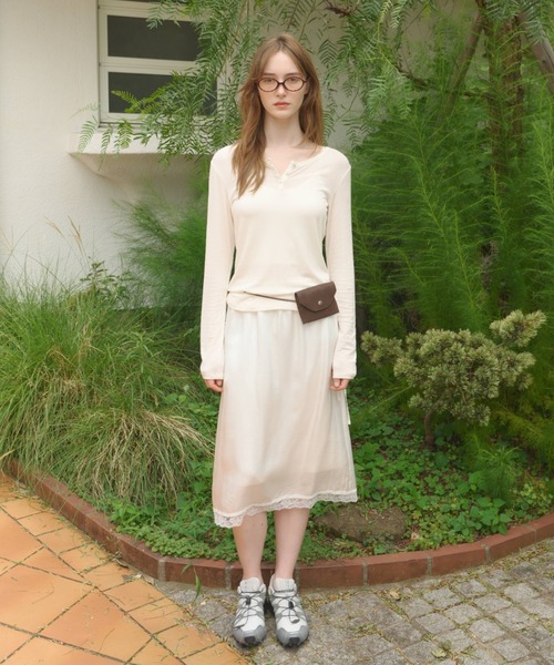 GIUNON(ジウノン)の「rib sheer button tops / リブシアーボタントップス(Tシャツ/カットソー・レディース・アイボリー/ブルー/オリーブ/ブラック・FREE)」の10枚目の写真