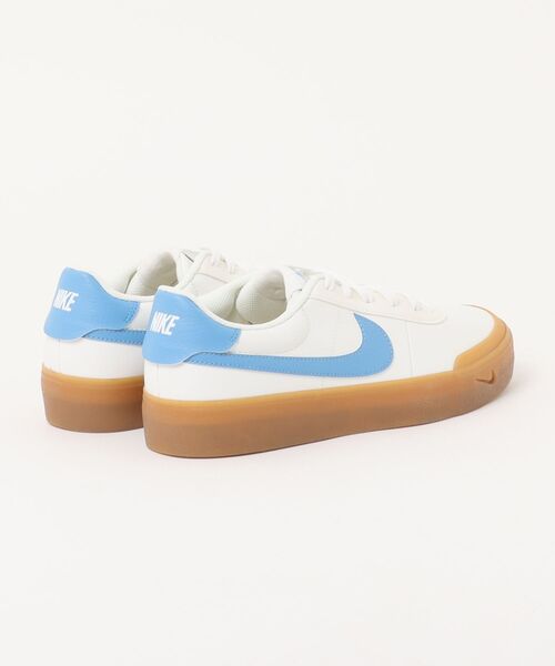 NIKE(ナイキ)の「NIKE ナイキ COURT SHOT メンズスニーカー 薄底 ロープロファイルシューズ(コートショット) IB4475-133 セイル/ブルービヨンド/ガムライトブラウン/ホワイト(スニーカー・メンズ・ホワイト×ブルー・26.0cm/27.0cm/28.0cm/29.0cm/30.0cm/31cm)」の2枚目の写真