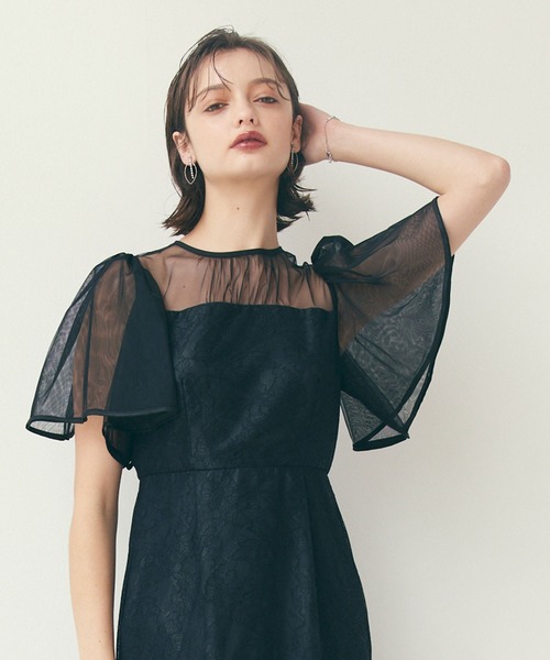 AIMER（エメ）の「ボリュームフレアスリーブフラワーレースロングタイトパーティードレス　結婚式　お呼ばれ　ドレス　20代 30代 40代（ドレス・レディース・グレイッシュブルー/ブラック/スモーキーグリーン系/ブラウン/オールドローズ系・SMALL/MEDIUM/LARGE）」の2枚目の写真