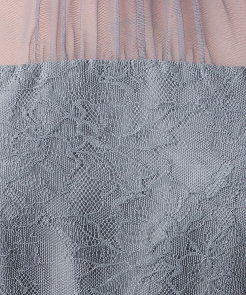 AIMER（エメ）の「ボリュームフレアスリーブフラワーレースロングタイトパーティードレス　結婚式　お呼ばれ　ドレス　20代 30代 40代（ドレス・レディース・グレイッシュブルー/ブラック/スモーキーグリーン系/ブラウン/オールドローズ系・SMALL/MEDIUM/LARGE）」の9枚目の写真