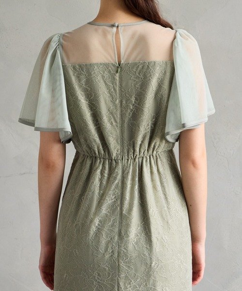 AIMER（エメ）の「ボリュームフレアスリーブフラワーレースロングタイトパーティードレス　結婚式　お呼ばれ　ドレス　20代 30代 40代（ドレス・レディース・グレイッシュブルー/ブラック/スモーキーグリーン系/ブラウン/オールドローズ系・SMALL/MEDIUM/LARGE）」の12枚目の写真