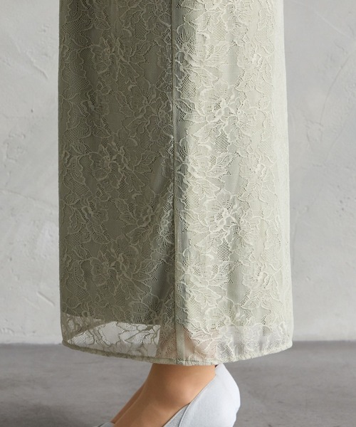 AIMER（エメ）の「ボリュームフレアスリーブフラワーレースロングタイトパーティードレス　結婚式　お呼ばれ　ドレス　20代 30代 40代（ドレス・レディース・グレイッシュブルー/ブラック/スモーキーグリーン系/ブラウン/オールドローズ系・SMALL/MEDIUM/LARGE）」の16枚目の写真