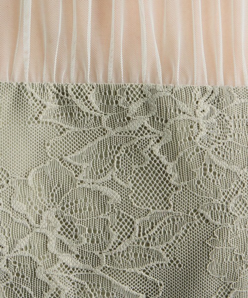 AIMER（エメ）の「ボリュームフレアスリーブフラワーレースロングタイトパーティードレス　結婚式　お呼ばれ　ドレス　20代 30代 40代（ドレス・レディース・グレイッシュブルー/ブラック/スモーキーグリーン系/ブラウン/オールドローズ系・SMALL/MEDIUM/LARGE）」の10枚目の写真