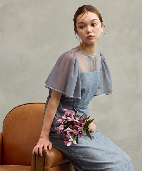 AIMER（エメ）の「ボリュームフレアスリーブフラワーレースロングタイトパーティードレス　結婚式　お呼ばれ　ドレス　20代 30代 40代（ドレス・レディース・グレイッシュブルー/ブラック/スモーキーグリーン系/ブラウン/オールドローズ系・SMALL/MEDIUM/LARGE）」の18枚目の写真