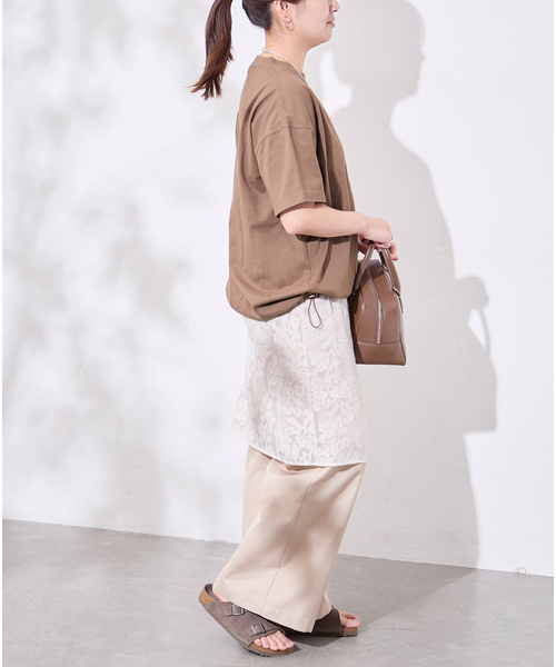 JOURNAL STANDARD（ジャーナルスタンダード）の「《追加7》シャーリングＴシャツ（Tシャツ/カットソー・レディース・ホワイト/ブラウン系その他/ブラック・FREE）」の4枚目の写真