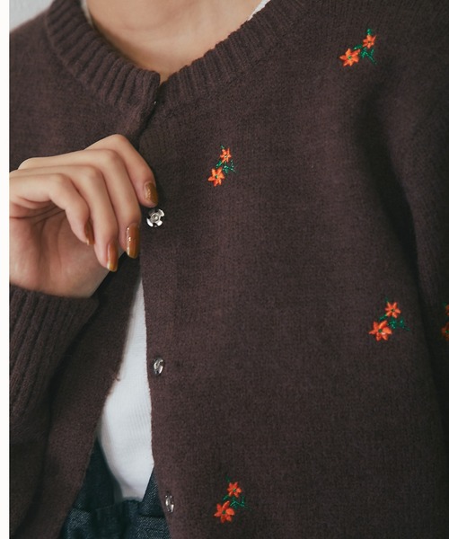 ANOTHER S（アナザーエス）の「花柄刺繍カーディガン（カーディガン/ボレロ・レディース・ブラック/チャコールグレー/ネイビー/ブラウン・FREE）」の16枚目の写真