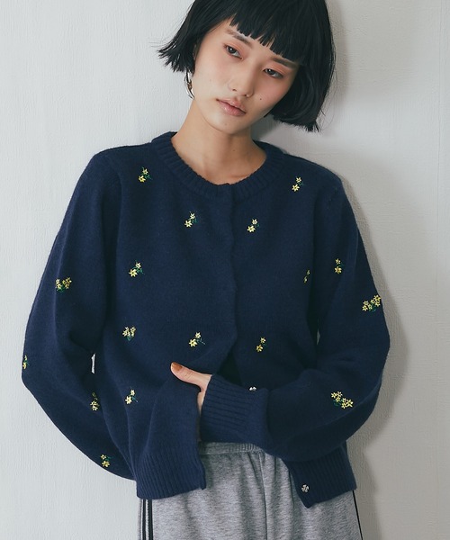 ANOTHER S（アナザーエス）の「花柄刺繍カーディガン（カーディガン/ボレロ・レディース・ブラック/チャコールグレー/ネイビー/ブラウン・FREE）」の19枚目の写真