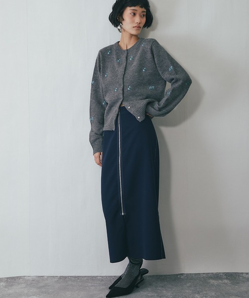 ANOTHER S（アナザーエス）の「花柄刺繍カーディガン（カーディガン/ボレロ・レディース・ブラック/チャコールグレー/ネイビー/ブラウン・FREE）」の6枚目の写真