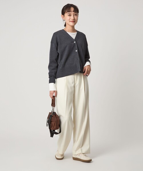 green label relaxing（グリーンレーベルリラクシング）の「［size SHORT/TALLあり］キチントボトムス サキソニー ワイド パンツ（スラックス・レディース・オフホワイト/ブラック/その他1/ベージュ/ダークグレー/その他2/その他3・TALL/40/38/36/SHORT）」の22枚目の写真