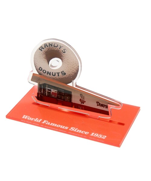 FREAK'S STORE（フリークスストア）の「RANDY'S DONUTS/ランディーズドーナツ INGLEWOOD SHOP ACRYLIC STAND（インテリア雑貨・メンズ・オレンジ・ONE SIZE）」の2枚目の写真