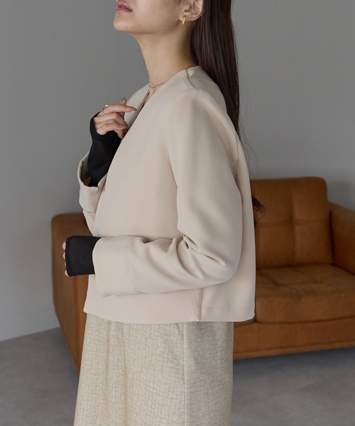 PREFERIR（プレフェリール）の「結婚式 フォーマル セレモニー ノーカラージャケット(S,M,L,XL)（ノーカラージャケット・レディース・ブラック/ベージュ/ネイビー・MEDIUM/LARGE/X-LARGE/SMALL）」の9枚目の写真