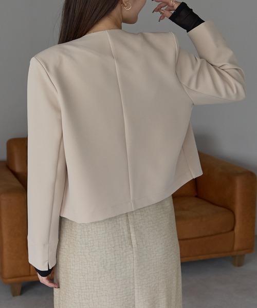 PREFERIR（プレフェリール）の「結婚式 フォーマル セレモニー ノーカラージャケット(S,M,L,XL)（ノーカラージャケット・レディース・ブラック/ベージュ/ネイビー・MEDIUM/LARGE/X-LARGE/SMALL）」の10枚目の写真