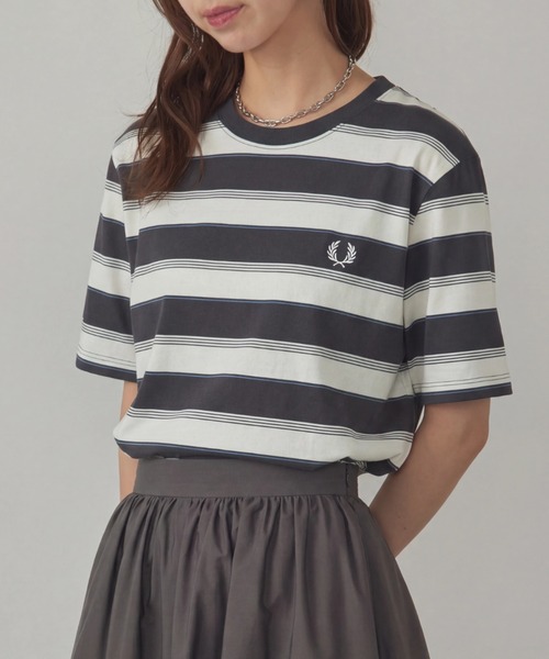 【FRED PERRY】 «Cassette Chart» лимитированная яркая футболка Fred Perry M2409 FINE STRIPE BORDER T‑SHIRT