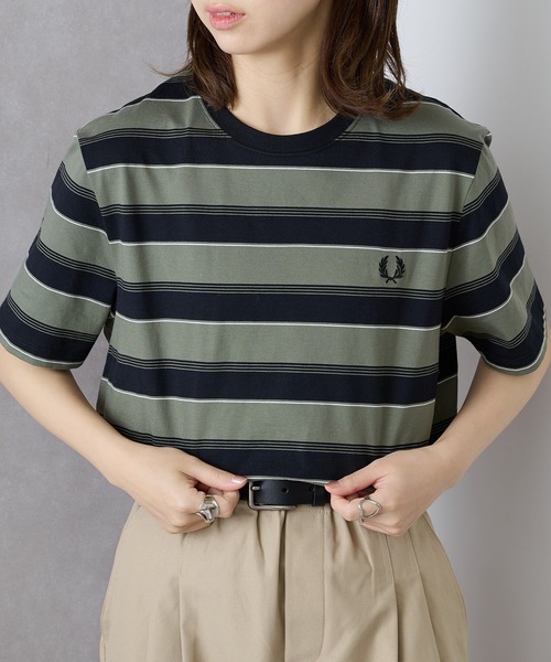FRED PERRY（フレッドペリー）の「【FRED PERRY】≪Cassette Chart限定カラーあり≫ フレッドペリー マルチボーダーTシャツ FINE STRIPE BORDER T-SHIRT M2409（Tシャツ/カットソー・レディース・ミント/ネイビー/ブラック/チャコールグレー・S/M/L/XL）」の2枚目の写真