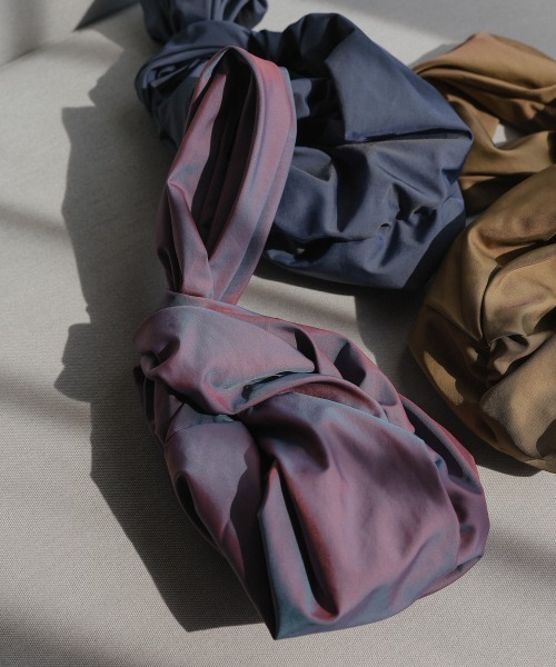 Callarus（カラルス）の「〔Callarus〕偏光タフタデザインバッグ（ハンドバッグ・レディース・ボルドー/マスタード/ネイビー・FREE）」の11枚目の写真