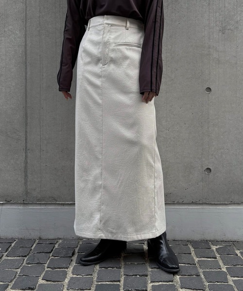 &g'aime(アンジェム)の「【&g'aime】レザーライクIラインスカート Leather-Look I-Line Skirt(スカート・レディース・アイボリー/ブラック/ブラウン・FREE)」の4枚目の写真