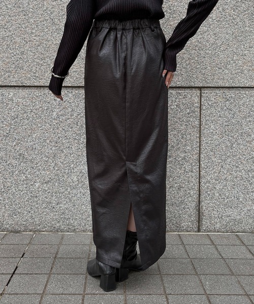&g'aime(アンジェム)の「【&g'aime】レザーライクIラインスカート Leather-Look I-Line Skirt(スカート・レディース・アイボリー/ブラック/ブラウン・FREE)」の21枚目の写真