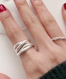モダンフォルムレイヤードメタルリング