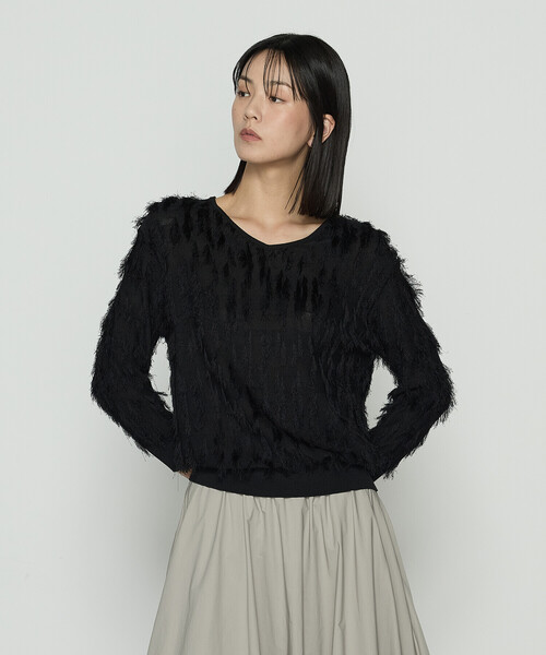 K.T KIYOKO TAKASE(キヨコタカセ)の「フリンジジャカード Vネックニット(ニット/セーター・レディース・ブラック/ベージュ・9号/11号)」の2枚目の写真