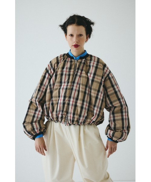 HeRIN.CYE（ヘリンドットサイ）の「Reversible Circle blouson　　リバーシブルサークルブルゾン（ブルゾン・レディース・ブラック/ベージュ/マジェンタ・36/38）」の8枚目の写真