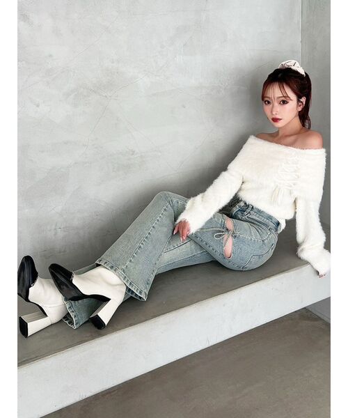 RESEXXY（リゼクシー）の「ストリングシャギーオフショルニットトップス（ニット/セーター・レディース・ホワイト/ピンク/ライトグレー・FREE）」の5枚目の写真