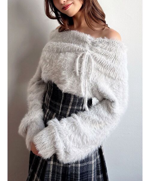 RESEXXY（リゼクシー）の「ストリングシャギーオフショルニットトップス（ニット/セーター・レディース・ホワイト/ピンク/ライトグレー・FREE）」の19枚目の写真