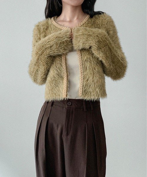 on:nue（オンニュ）の「【on:nue】[着用動画あり！] シャギーパールボタンニットジャケット（カーディガン/ボレロ・レディース・マスタード/ベージュ/グレー・FREE）」の6枚目の写真