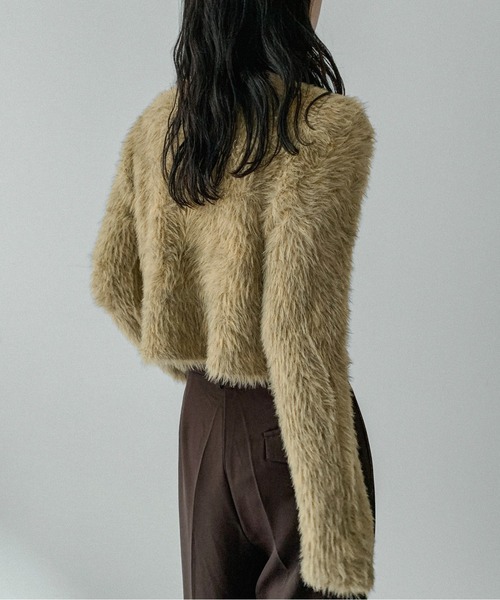 on:nue（オンニュ）の「【on:nue】[着用動画あり！] シャギーパールボタンニットジャケット（カーディガン/ボレロ・レディース・マスタード/ベージュ/グレー・FREE）」の7枚目の写真