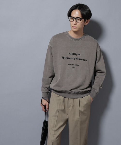 NANO universe(ナノユニバース)の「ヴィンテージライク エディトリアル デザインスウェット(スウェット・メンズ・チャコール/オフホワイト/ブラウン・L/M)」の5枚目の写真