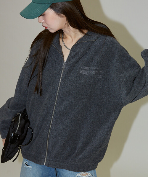 PUBLUX(パブリュクス)の「PUBLUX/パブリュクス レタリング 刺繍 フリース ジップ ビッグ パーカー 限定展開(パーカー・レディース・ブラウン/ナチュラル/チャコールグレー・フリ-)」の2枚目の写真