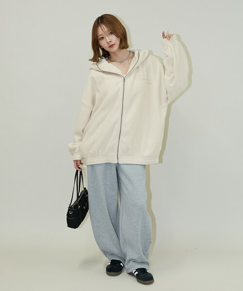 PUBLUX(パブリュクス)の「PUBLUX/パブリュクス レタリング 刺繍 フリース ジップ ビッグ パーカー 限定展開(パーカー・レディース・ブラウン/ナチュラル/チャコールグレー・フリ-)」の14枚目の写真