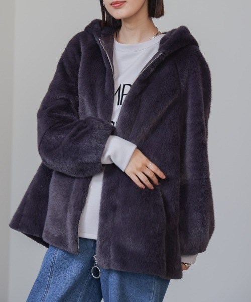 Bou Jeloud（ブージュルード）の「フェイクファーコート（その他アウター・レディース・グレー/モカ・FREE）」の3枚目の写真