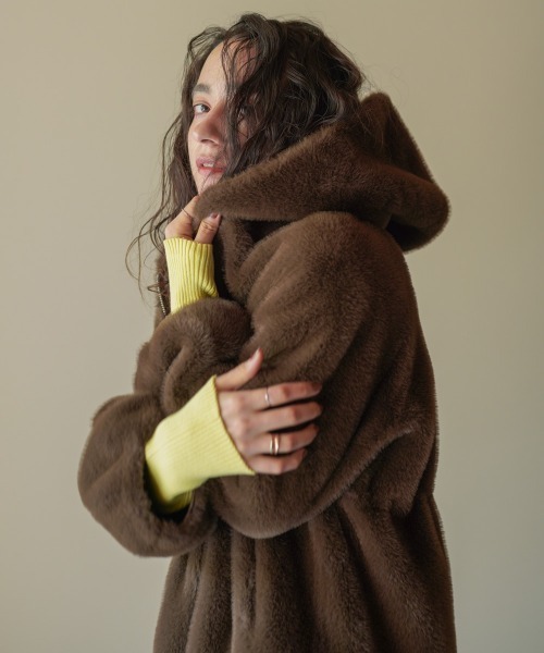 Bou Jeloud（ブージュルード）の「フェイクファーコート（その他アウター・レディース・グレー/モカ・FREE）」の21枚目の写真