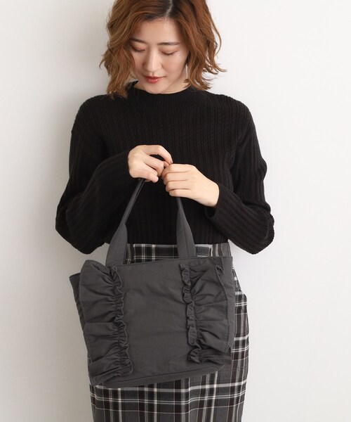 grove（グローブ）の「【撥水】縦フリル2WAYトート（トートバッグ・レディース・ダークグレー/ブラック/ブラウン系・00）」の21枚目の写真