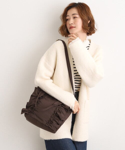 grove（グローブ）の「【撥水】縦フリル2WAYトート（トートバッグ・レディース・ダークグレー/ブラック/ブラウン系・00）」の17枚目の写真