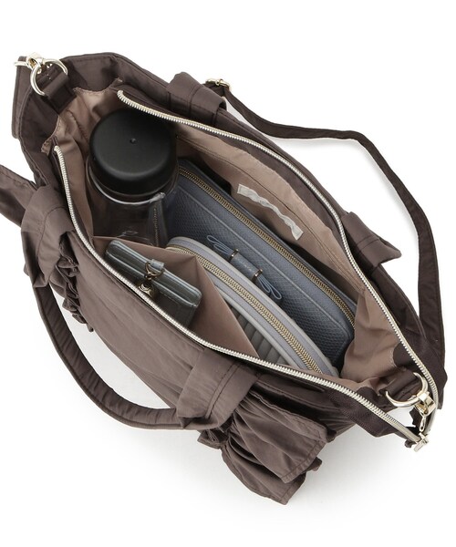 grove（グローブ）の「【撥水】縦フリル2WAYトート（トートバッグ・レディース・ダークグレー/ブラック/ブラウン系・00）」の6枚目の写真