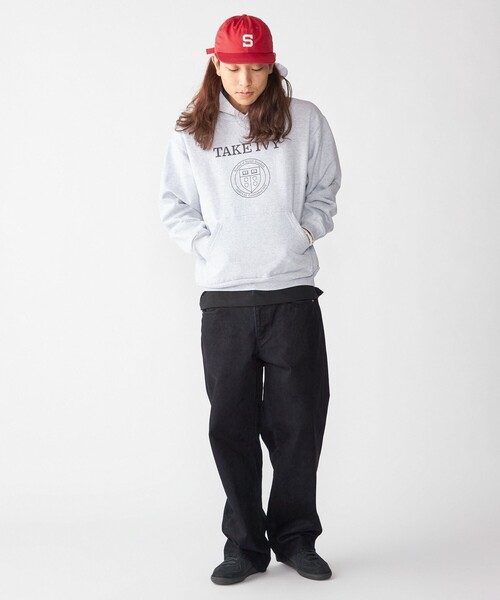 SHIPS（シップス）の「SHIPS×TAKE IVY:『TAKE NVY』カレッジロゴ スウェット フーディ（パーカー・メンズ・ライトグレー/ネイビー・SMALL/MEDIUM/LARGE）」の5枚目の写真
