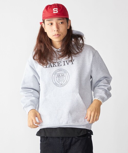 SHIPS（シップス）の「SHIPS×TAKE IVY:『TAKE NVY』カレッジロゴ スウェット フーディ（パーカー・メンズ・ライトグレー/ネイビー・SMALL/MEDIUM/LARGE）」の11枚目の写真